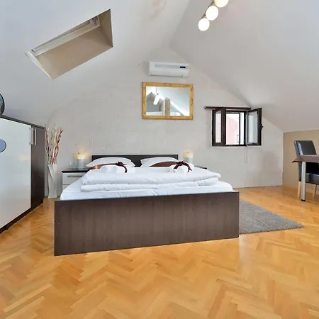 Апартаменты Donat