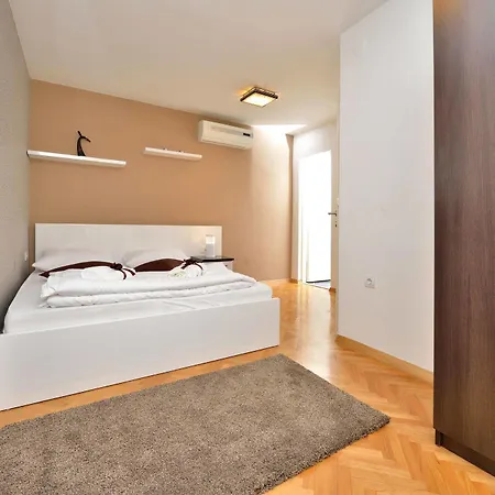 Apartment Donat *